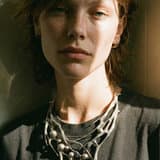 配饰模特的场景/动作/光影复刻:把一张跑通的好图变成可复用生产